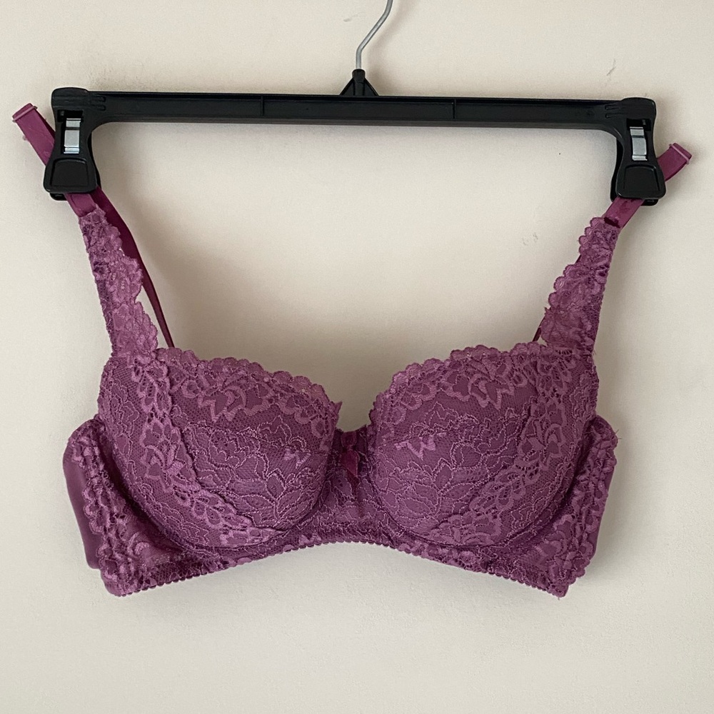 Women’s Purple Floral Lace Trims Bra - 36B - New without Tags